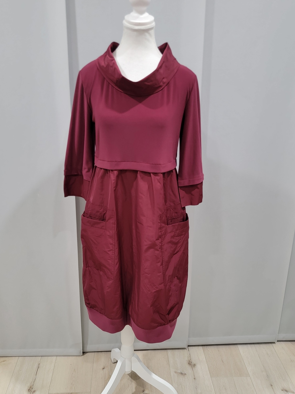 Joseph Ribkoff Women's Burgundy Cowl Neck Pocket Dress